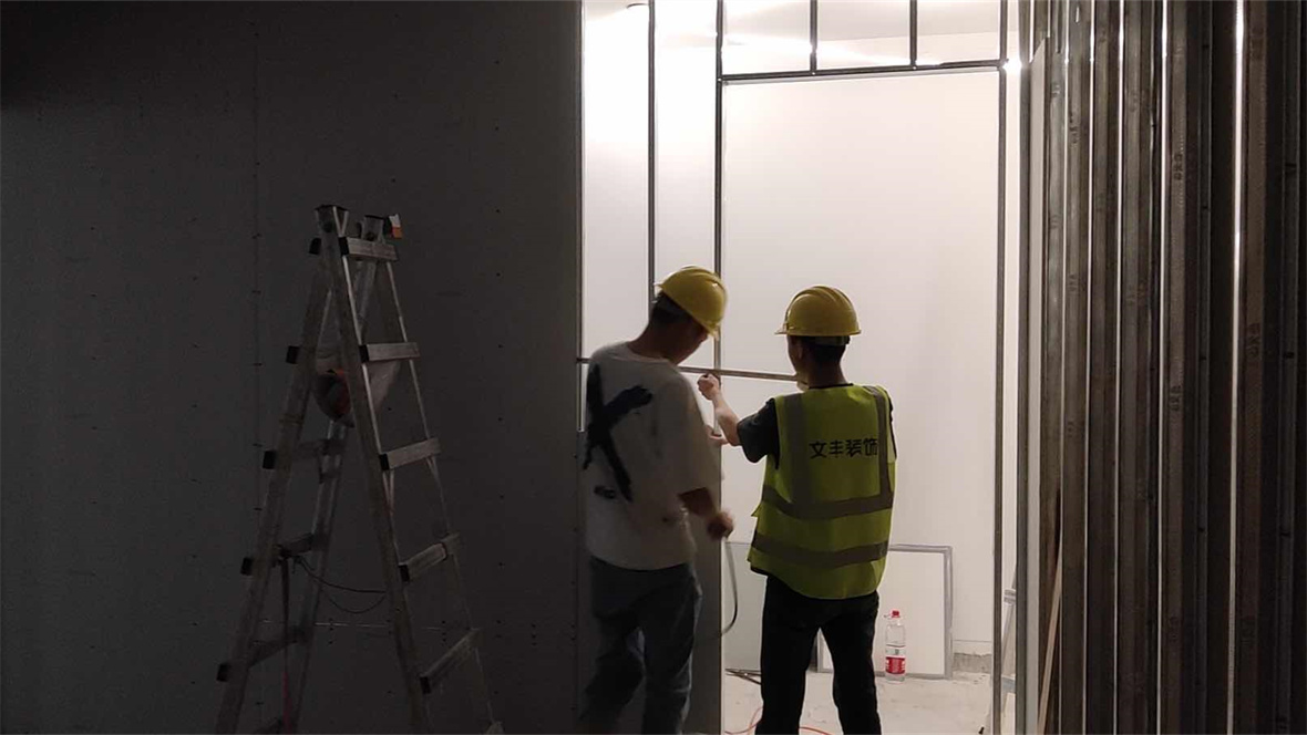 <a href=http://www.cnadvice.com/ target=_blank class=infotextkey>深圳裝修公司</a>